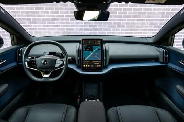 Volvo EX30 (2024) thumbnail 5