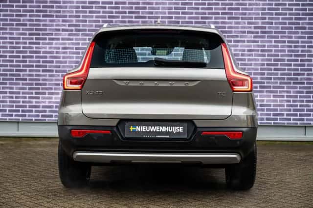 Volvo XC40 (2020) thumbnail 11