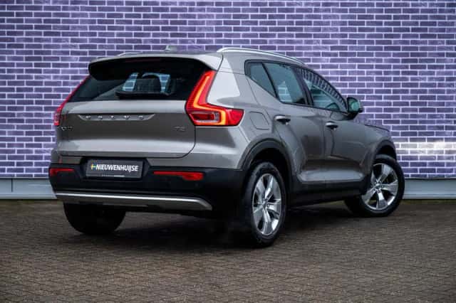 Volvo XC40 (2020) thumbnail 4