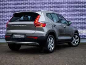 Volvo XC40 thumbnail 4