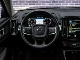 Volvo XC40 thumbnail 5
