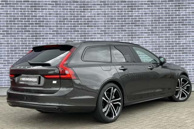 Volvo V90 (2022) thumbnail 3