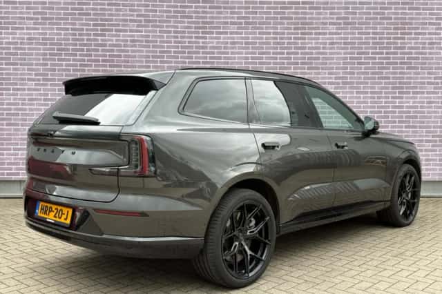 Volvo EX90 (2025) thumbnail 2