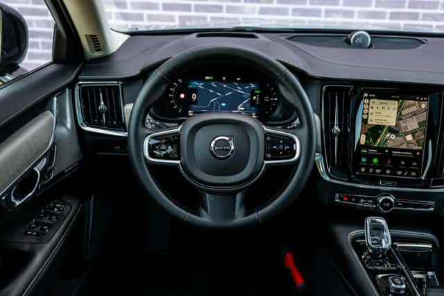 Volvo V90 (2025) thumbnail 3