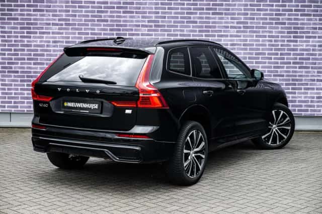 Volvo XC60 (2023) thumbnail 17