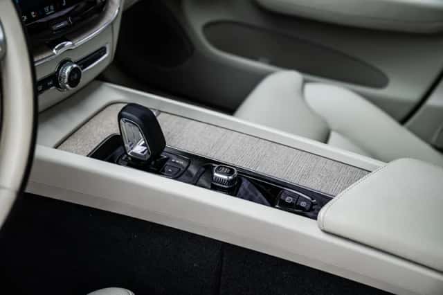 Volvo XC60 (2023) thumbnail 31