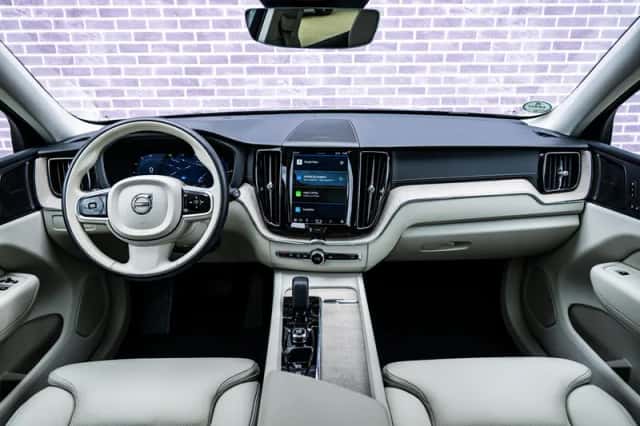 Volvo XC60 (2023) thumbnail 6