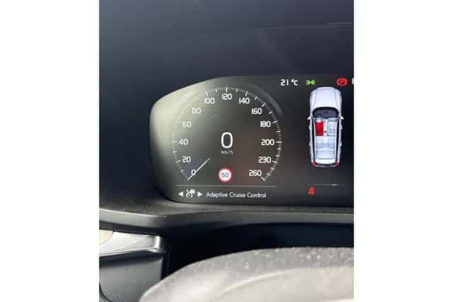 Volvo V60 (2022) thumbnail 6