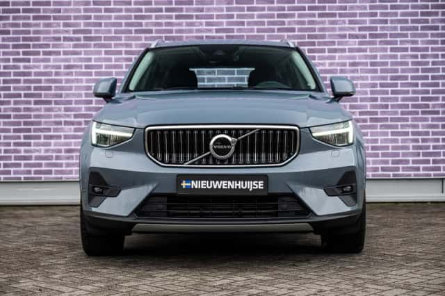 Volvo XC40 (2022) thumbnail 11