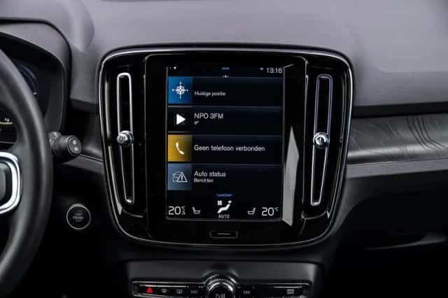 Volvo XC40 (2022) thumbnail 14