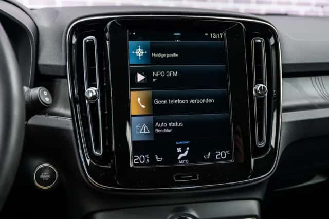 Volvo XC40 (2022) thumbnail 20
