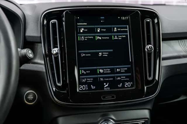 Volvo XC40 (2022) thumbnail 21