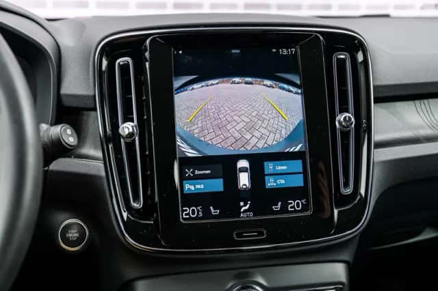 Volvo XC40 (2022) thumbnail 22