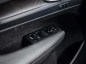 Volvo XC40 thumbnail 27