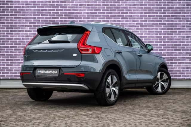 Volvo XC40 (2022) thumbnail 4