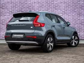 Volvo XC40 thumbnail 4