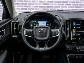 Volvo XC40 thumbnail 5