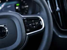 Volvo XC60 thumbnail 30