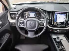 Volvo XC60 (2021) thumbnail 5