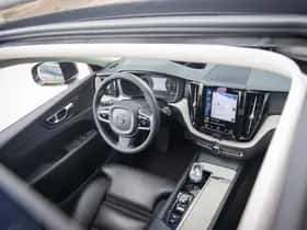 Volvo XC60 (2021) thumbnail 7