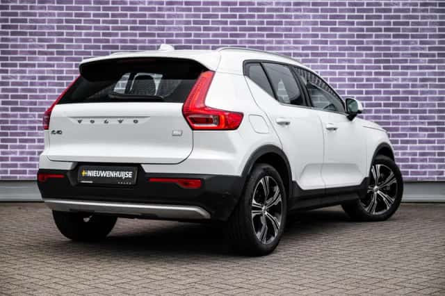 Volvo XC40 (2021) thumbnail 2