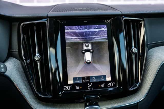 Volvo XC60 (2019) thumbnail 22