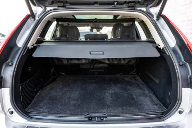 Volvo XC60 (2019) thumbnail 32