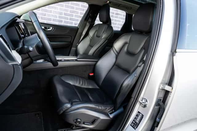Volvo XC60 (2019) thumbnail 8