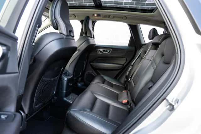 Volvo XC60 (2019) thumbnail 10