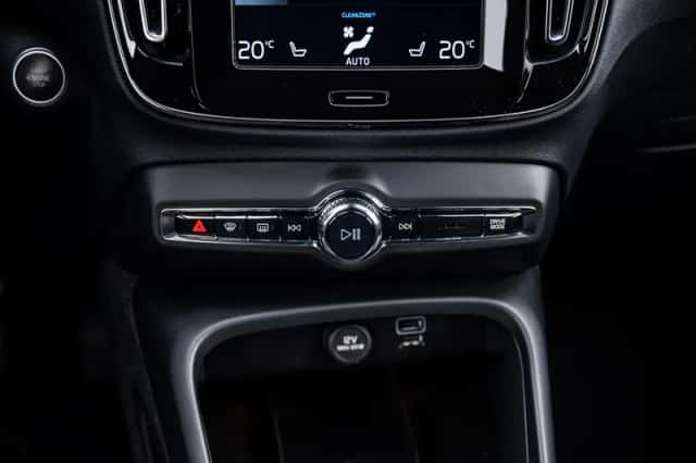 Volvo XC40 (2022) thumbnail 15