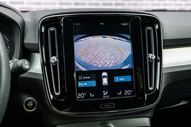 Volvo XC40 (2022) thumbnail 23