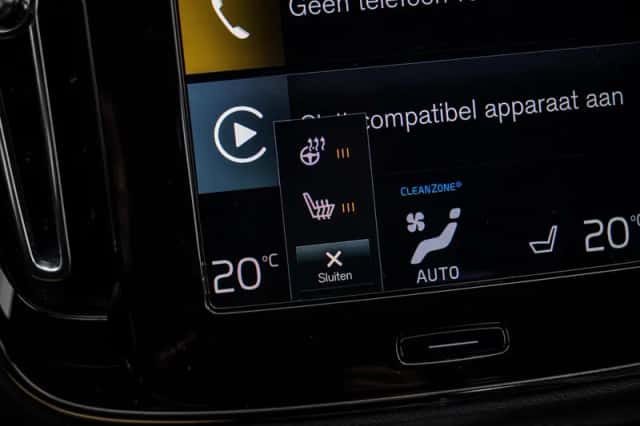 Volvo XC40 (2022) thumbnail 24