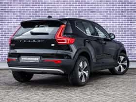 Volvo XC40 thumbnail 4