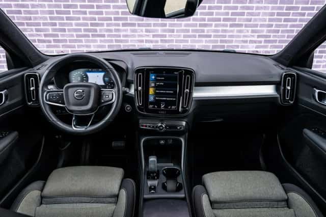 Volvo XC40 (2022) thumbnail 7