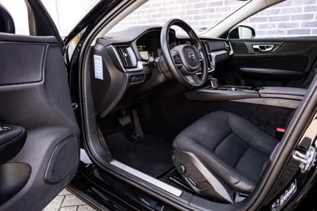 Volvo V60 (2020) thumbnail 18