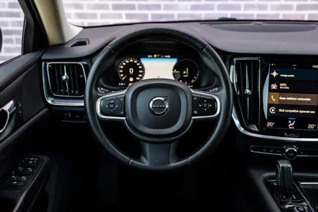 Volvo V60 (2020) thumbnail 5