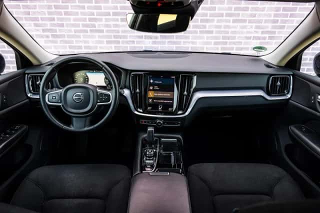 Volvo V60 (2020) thumbnail 7