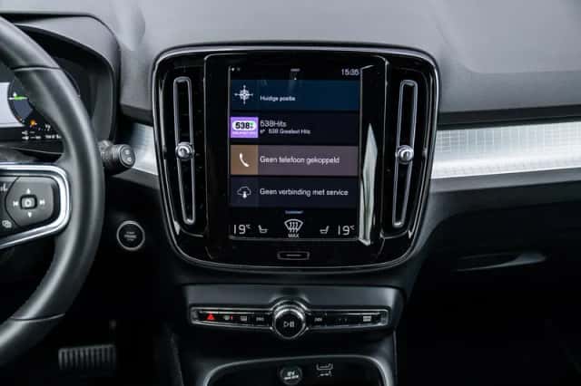 Volvo XC40 (2022) thumbnail 14