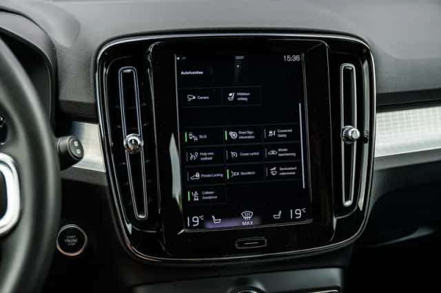 Volvo XC40 (2022) thumbnail 22