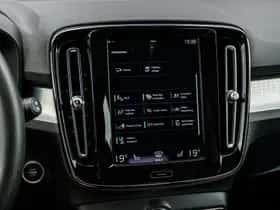 Volvo XC40 thumbnail 22