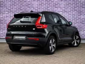 Volvo XC40 thumbnail 4