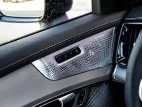 Volvo XC90 thumbnail 25