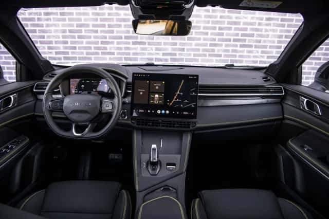 Lynk & Co 01 (2025) thumbnail 7