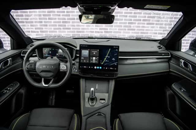 Lynk & Co 01 (2026) thumbnail 5