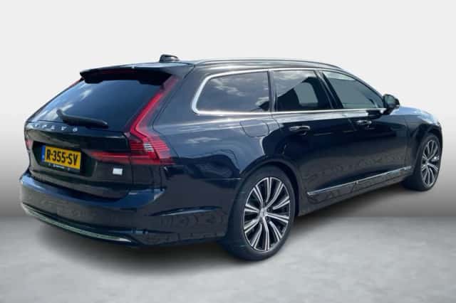 Volvo V90 (2022) thumbnail 2
