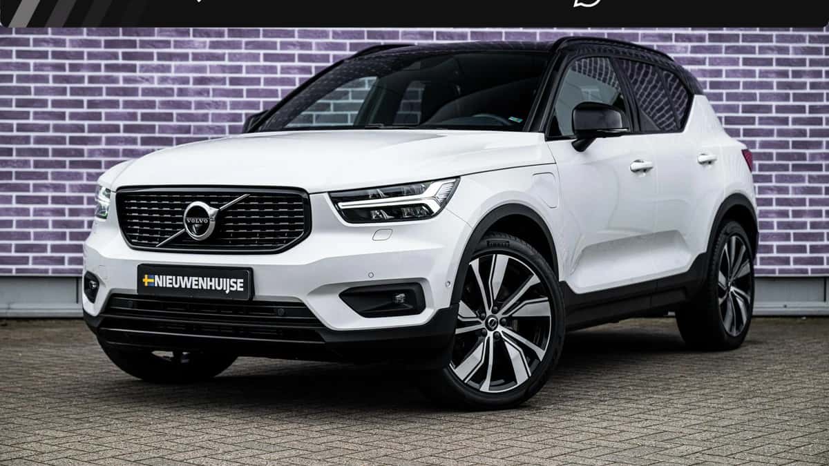 Volvo XC40 — foto 1