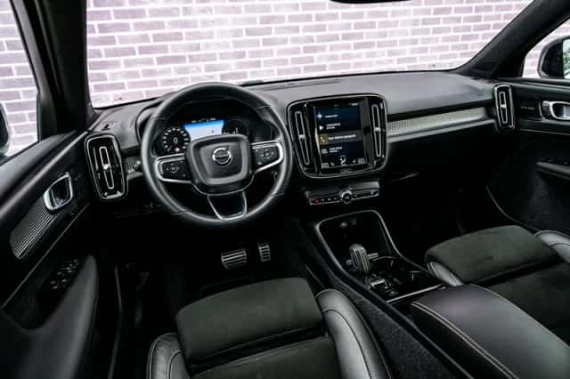 Volvo XC40 (2022) thumbnail 12