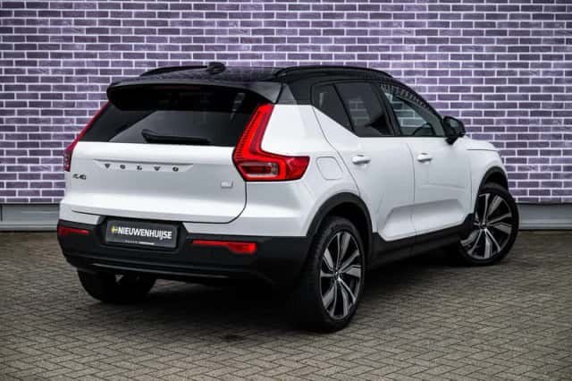 Volvo XC40 (2022) thumbnail 17