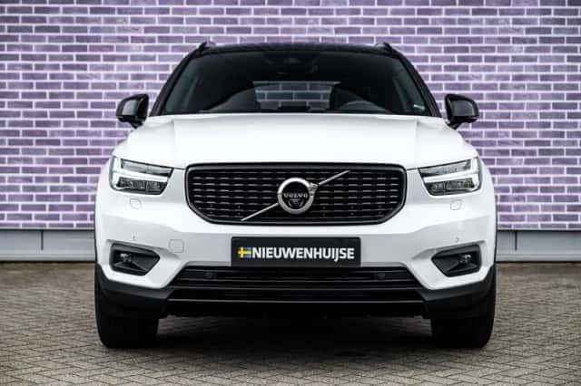 Volvo XC40 (2022) thumbnail 10