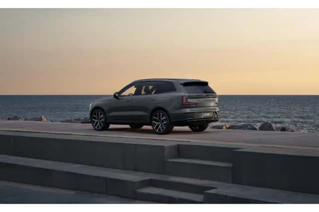 Volvo EX90 (2026) thumbnail 18
